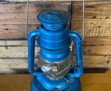 Dietz Little Wizard oil lantern Number 1