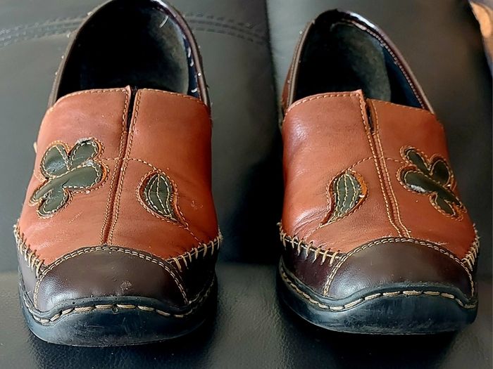 Ladies Shoes