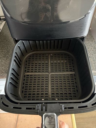 COSORI 5.5L Smart Air Fryer with app control