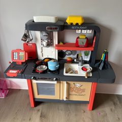 Toy Kitchen / Restaurant