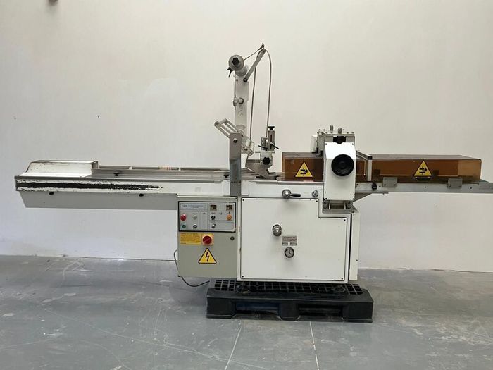 Flow Wrapper Machine