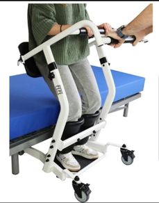 Mobility standing transfer chair