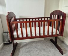 Baby Elegance Rocking Crib