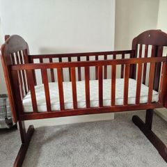 Baby Elegance Rocking Crib
