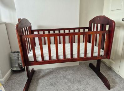 Baby Elegance Rocking Crib