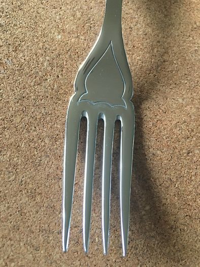 Full vintage matching set of 12 knives and forks