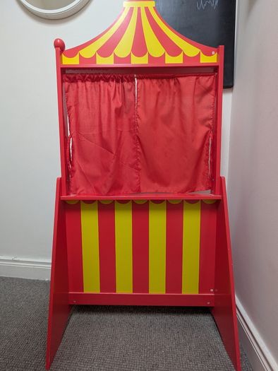 Puppet stand