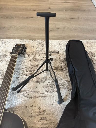 Left Handed Acoustic Guitar