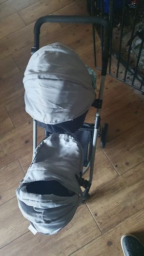 deluxe twin pram