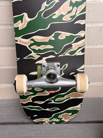 Globe Complete Skateboard