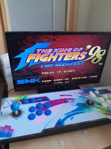Retro arcade games console