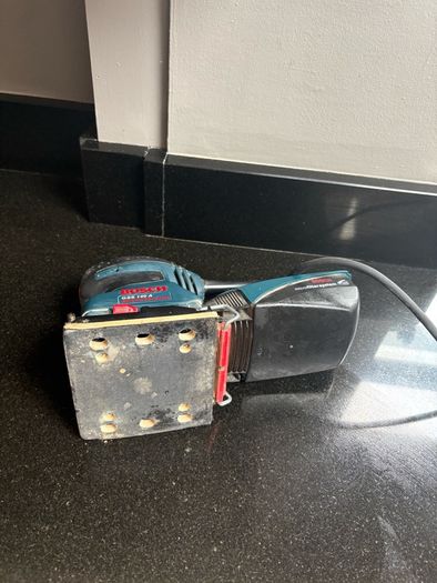 Bosch Professional GSS140A Orbital Sander