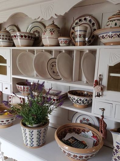 solid kitchen dresser delivery arranged