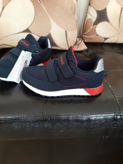Boys trainers