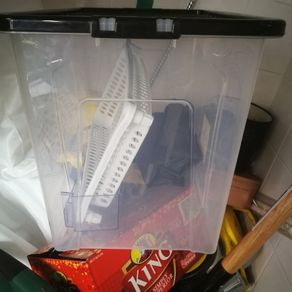 Storage box