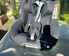 Maxi Cosi Pearl 360 with isofix