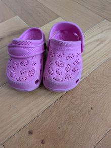Free Crocs alike