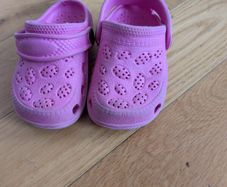 Free Crocs alike
