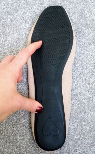 BNIP Cream Ballet Flats
