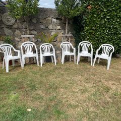 Six stackable garden chairs - white plastic