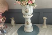 Pedestal and flower pot