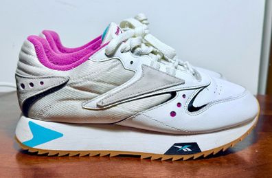 Reebok Womens Classic Leather ATI 90s W Running Shoes - Teal