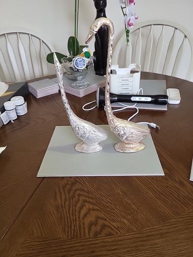 Loving Swan pair metal