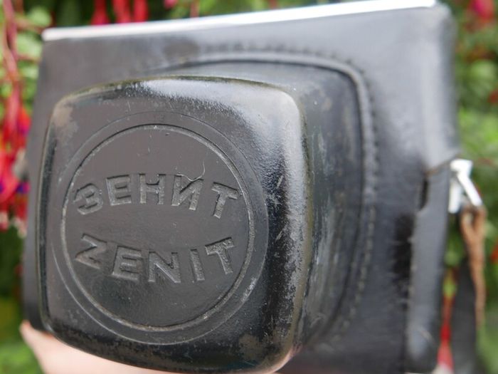 Vintage  Zenit E Point And Shoot Film Camera Silver Tested