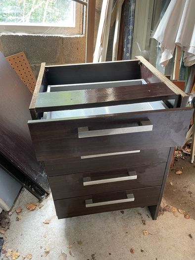 ground kitchen units