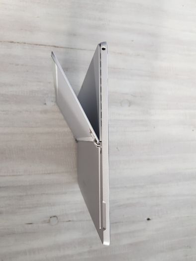 Microsoft Surface Pro 6 Intel i7-8650U 8GB RAM 256GB SSD Win 11 Pro Tablet