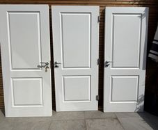 3 free white Fire doors with locks