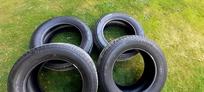 Bridgestone 225/65/17