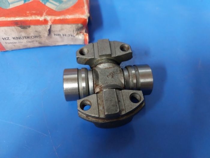 Universal joint opel