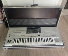 Yamaha tyros 3 keyboard