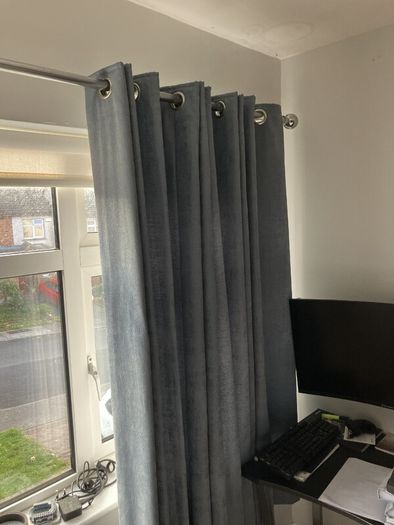 curtain Pole and curtains