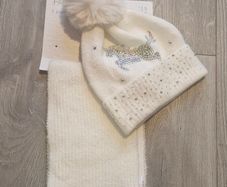 Hat and scarf set BNWT