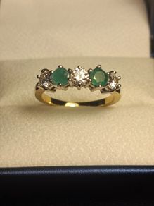 18ct Gold Vintage Diamond and Sapphire 5 Stone Ring