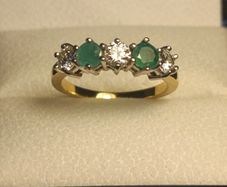 18ct Gold Vintage Diamond and Sapphire 5 Stone Ring