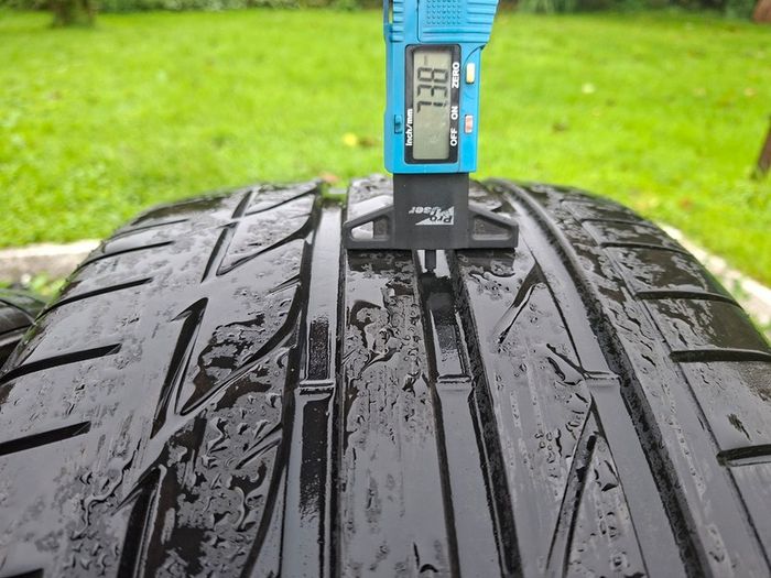 2x 255/35/19 Bridgestone run flat