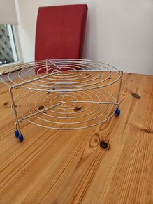 Microwave wire racks