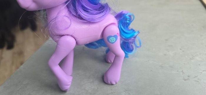 Izzy Moonbow HTF 6inch Rainbow Celebration Amazon US Exclusive MLP G5 My Little Pony 2023