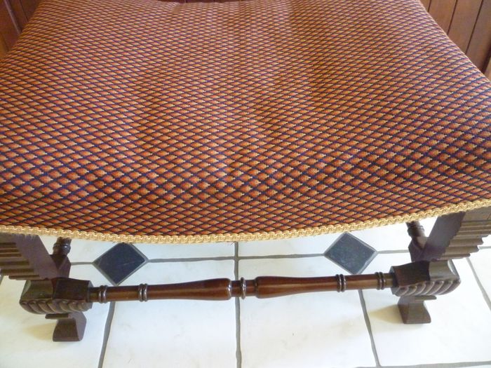 Edwardian William And Mary mahogany Stool. Genuine Antique Edwardian. Excellent condition. Solid & weighty.