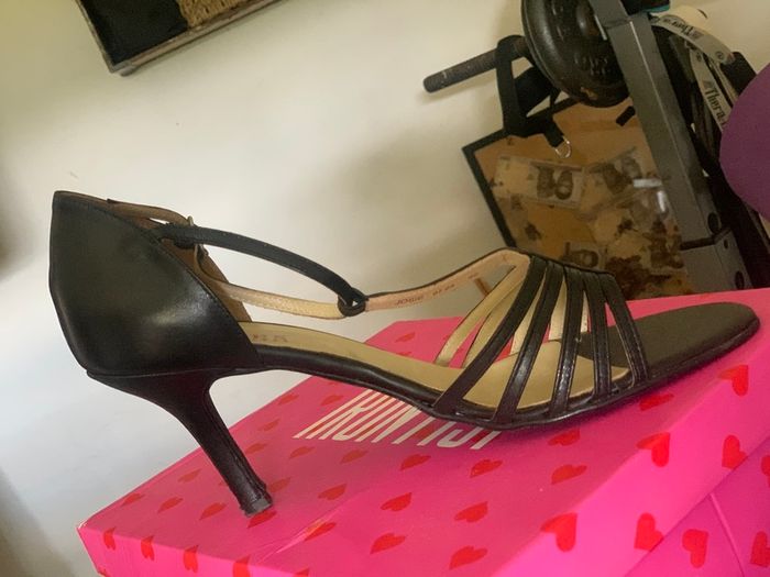 8 Pairs of Heels - size 9