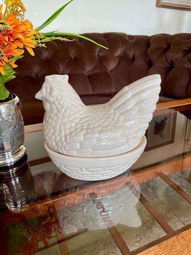 Vintage Mid Sized Cream Ceramic Hen on Nest Egg Keeper Storage Jar