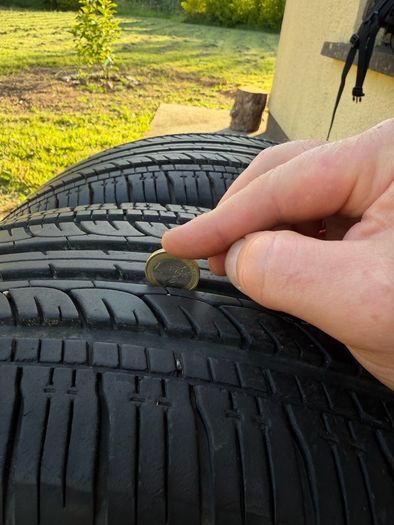 205 60 16 2x Tyres