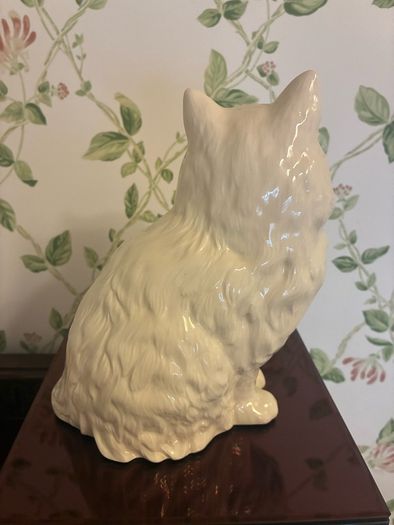 Beswick England Porcelain Persian Cat Figurine, Model 1867