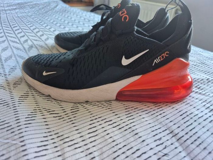 Nike  270s