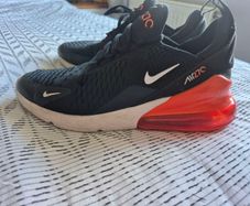 Nike  270s