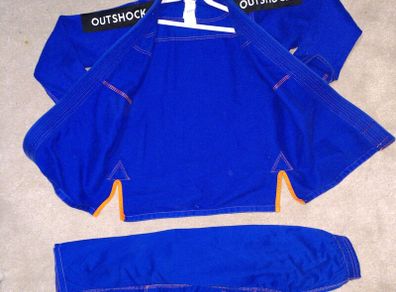 BJJ GI/kimono for kids (2 sizes)