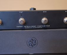 Darkglass Super Intelligent footswitch